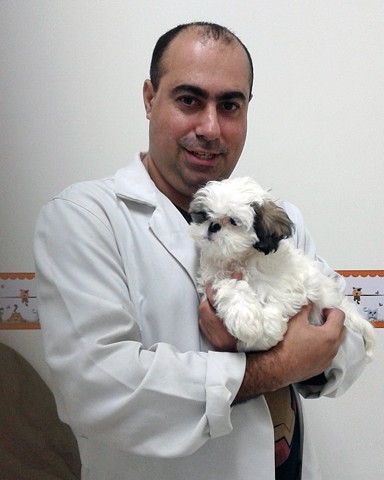 Dr. Luiz com o paciente Henry (Shih Tzu) em sua primeira consulta!

Petshop e Veterinário em São Bernardo – Focinhos & Cia

#focinhosecia #petshop #veterinarioemsbc #veterinarioemabc #veterinarioabc #veterinario-em-abc #veterinario-em-sbc #petshopsbc #pet #petbairroassunção #banhoetosa #dog #cachorro #sbc #alvesdias #bairroassuncao #bairroassunção #veterinario #veterinariosbc #vet #clientes